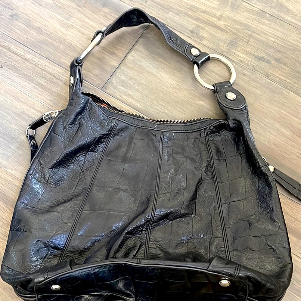 b. Makowsky soft leather purse